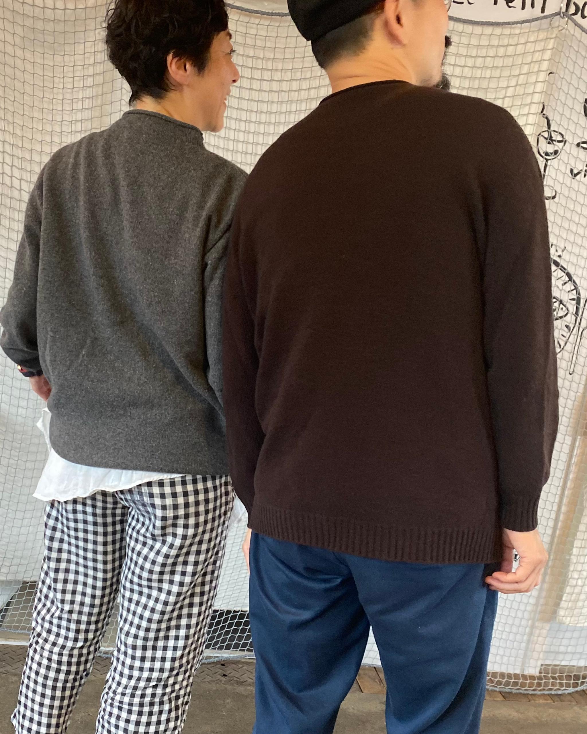 縫い目のないウールニット　チャコール | 4枚目