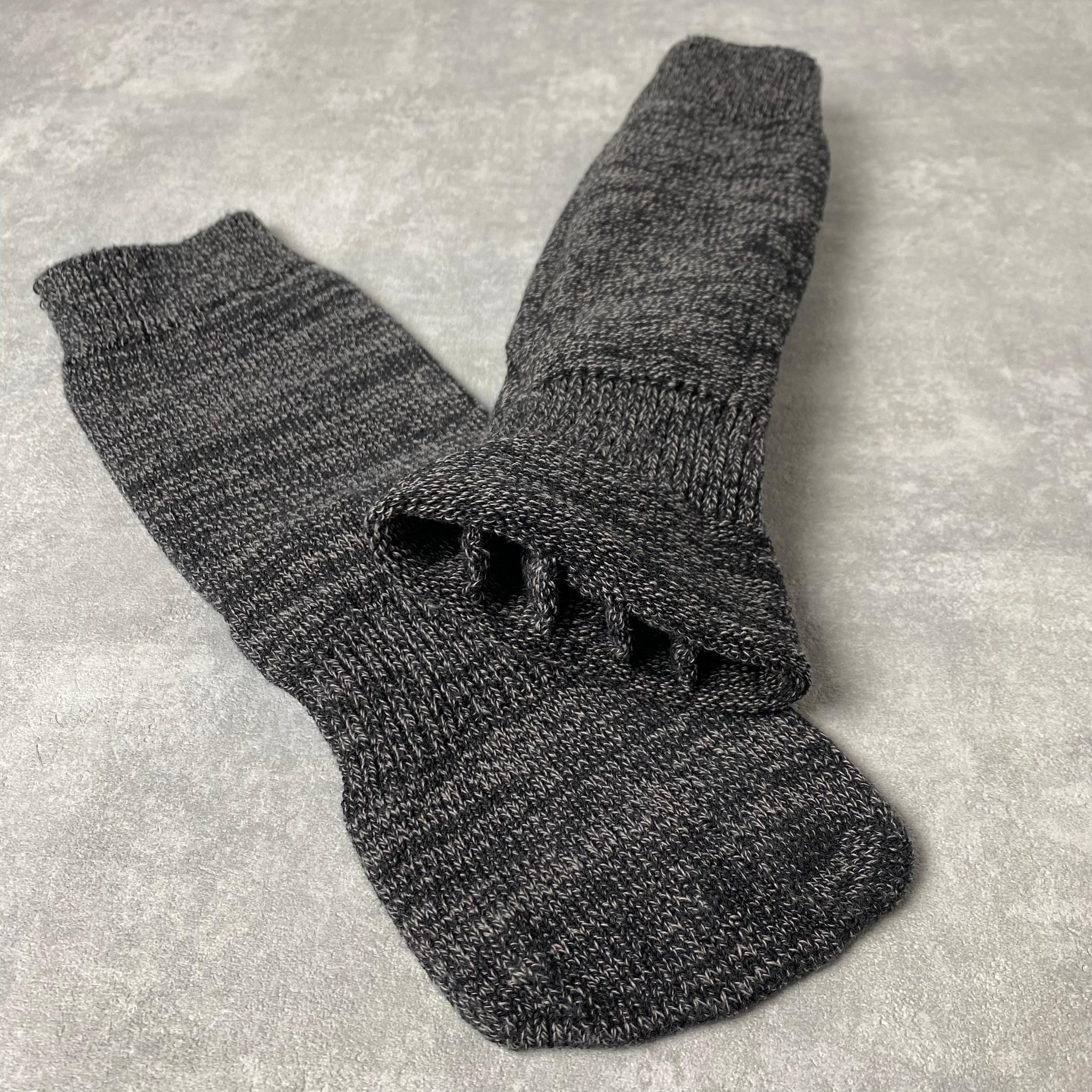 靴を脱いでも恥ずかしくない シークレットな5本指靴下　綿×和紙 | 2枚目