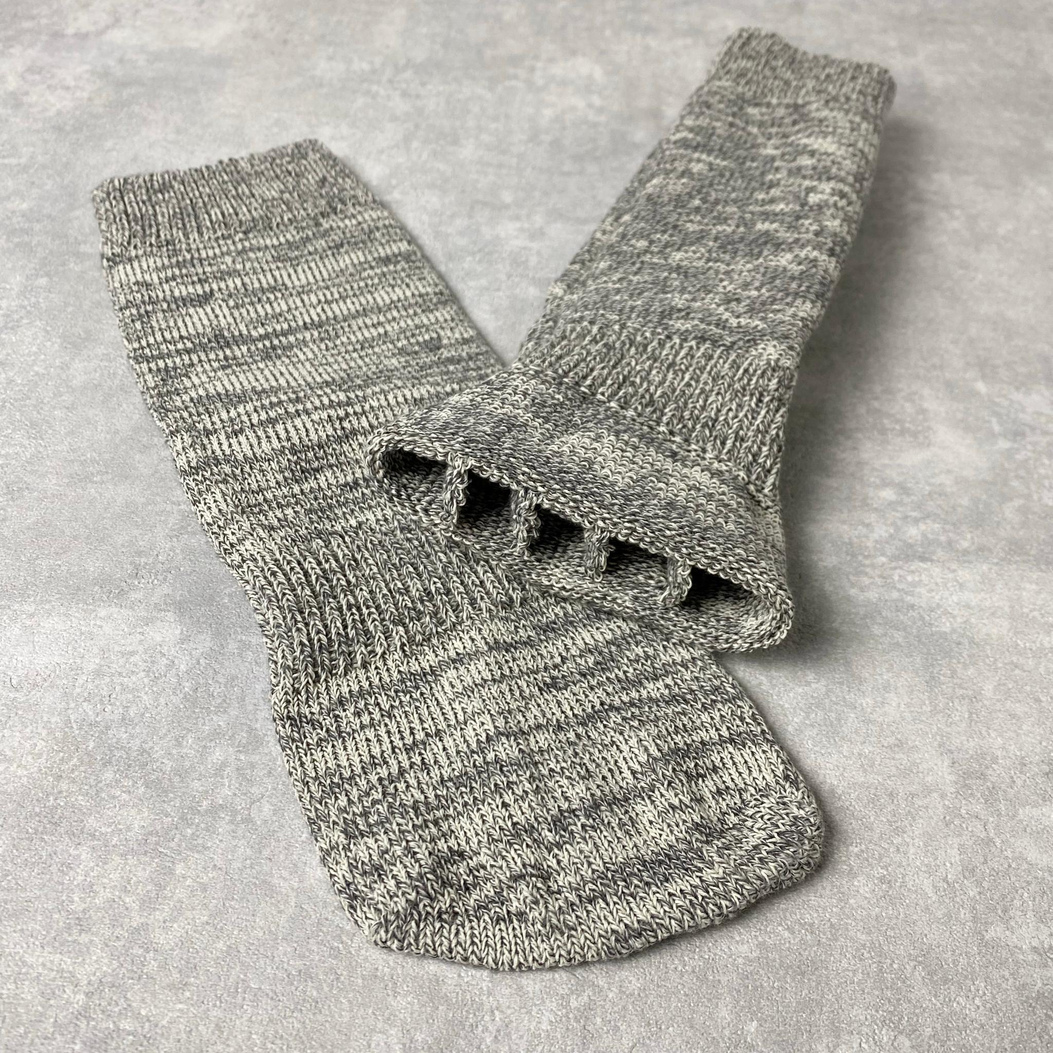 【Lサイズ】靴を脱いでも恥ずかしくない シークレットな5本指靴下 綿×和紙 | 3枚目